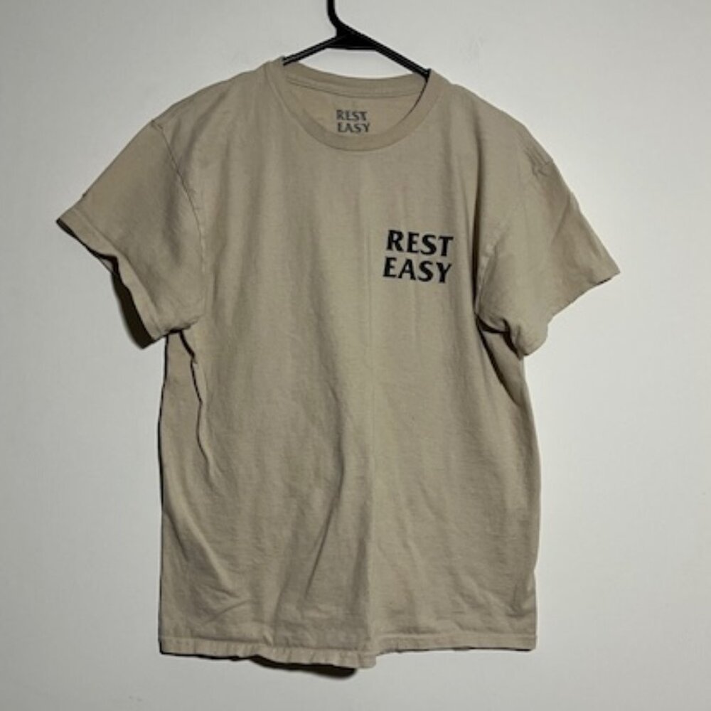 Rest Easy T-Shirt Beige Size Medium Ain't No Such Thing As Halfway Crooks